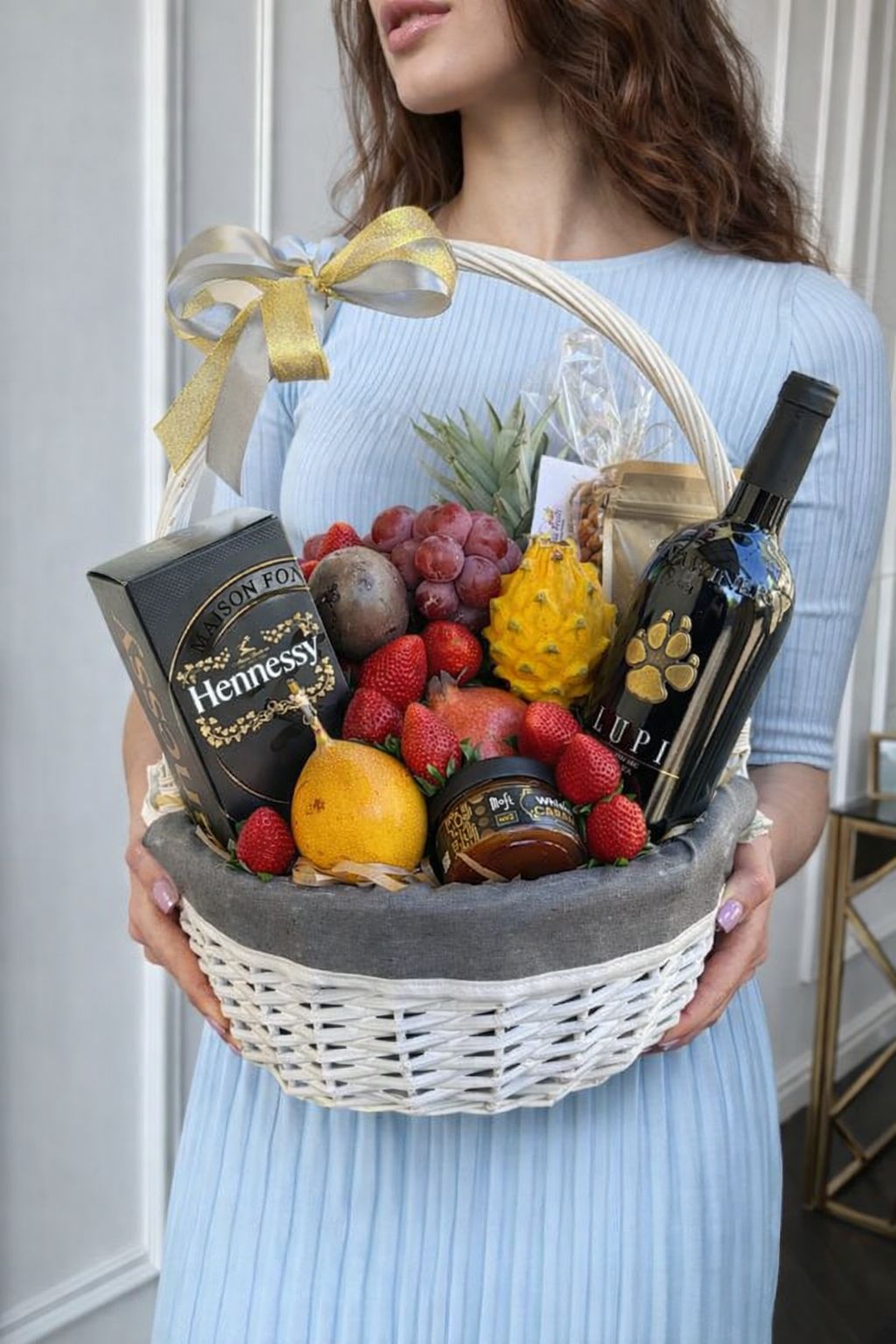 Cadou cu fructe „Nr. 5” — Eleganță Supremă www.delligiftshop.md