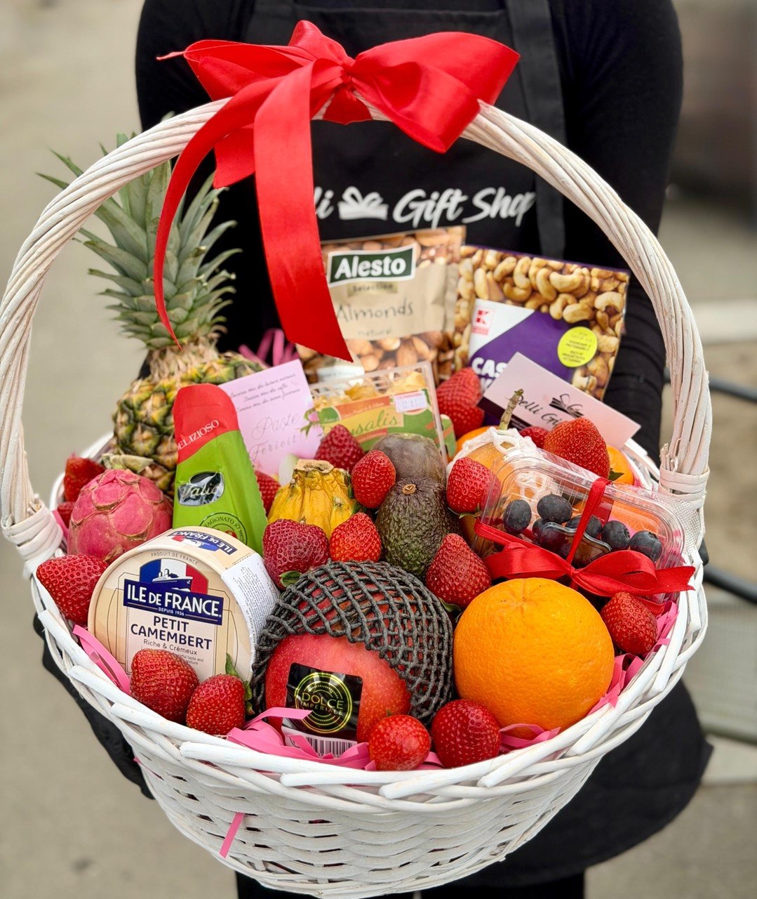 Cadou cu fructe Nr. 39 — Curcubeu Vitamine www.delligiftshop.md
