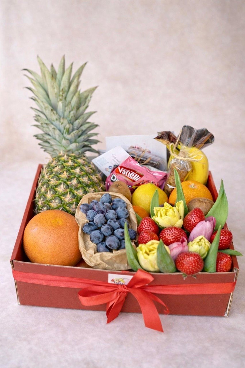 Cadou cu fructe Nr. 40 — Prospețime și Culoare www.delligiftshop.md