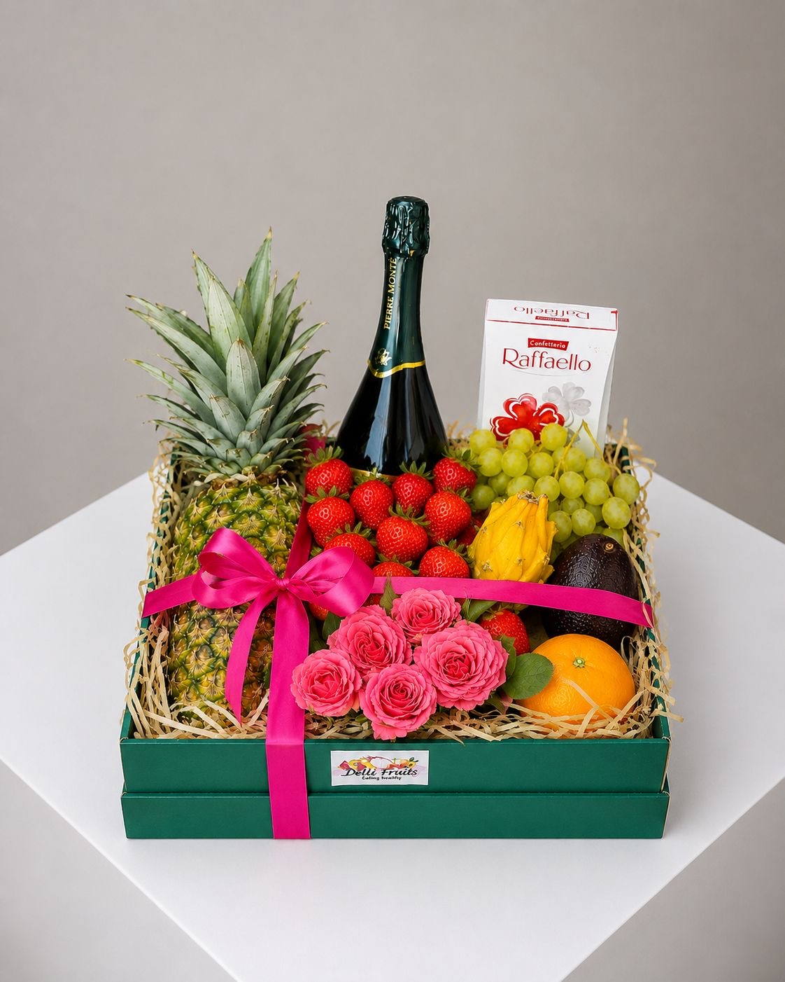 Cadou pentru profesori Nr. 25 — Celebration Fruit Box www.delligiftshop.md