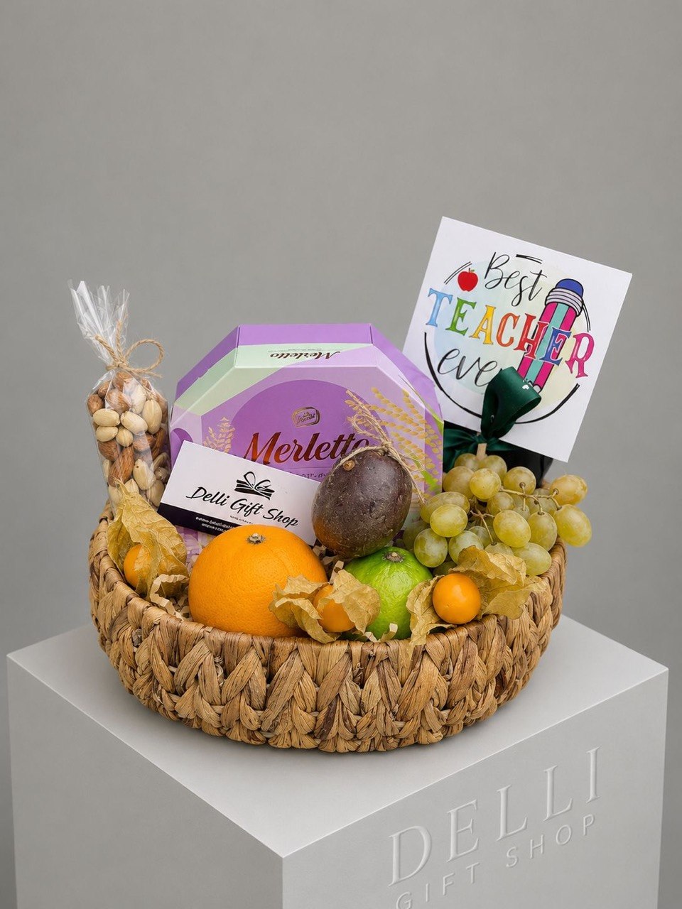 Cadou pentru profesori Nr. 35 — Best Teacher Basket www.delligiftshop.md