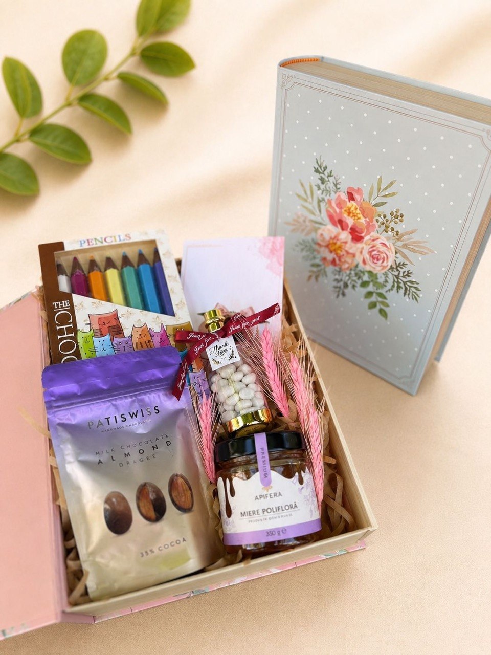 Cadou pentru profesori Nr. 48 — Cartea Cunoștințelor Dulci www.delligiftshop.md