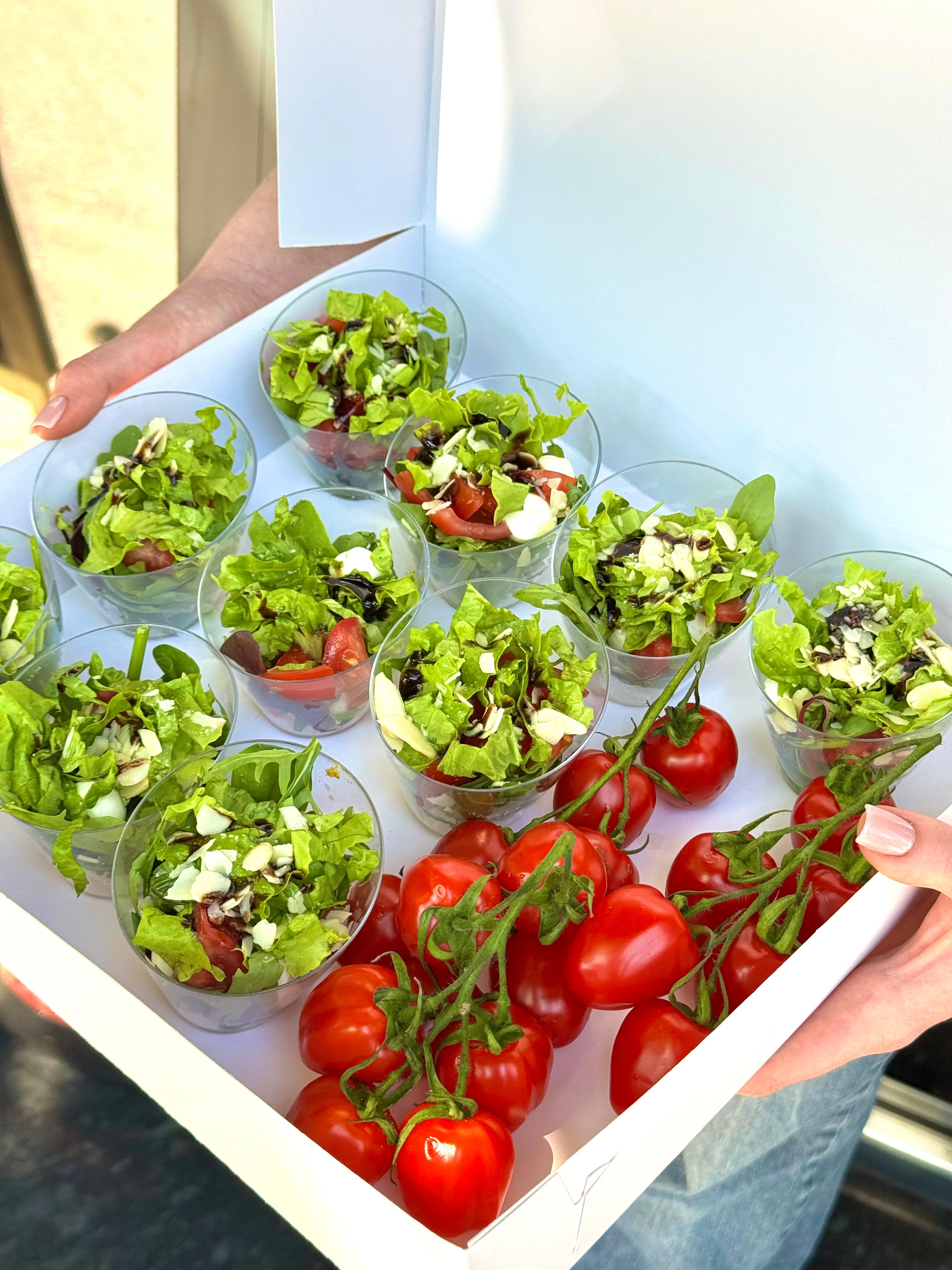 Set Aperitiv Nr. 25 — Mini-Salate Gourmet www.delligiftshop.md