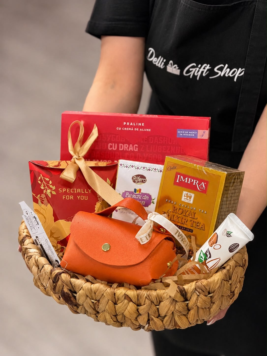 Cadou pentru ocazii Nr. 22 — Setul „Eleganță Caldă” www.delligiftshop.md