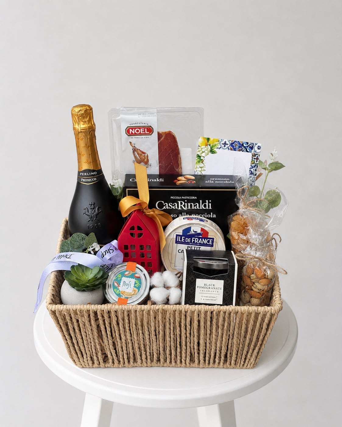 Cadou pentru Ocazii Nr. 31 – Gourmet, Eleganță & Răsfăț www.delligiftshop.md