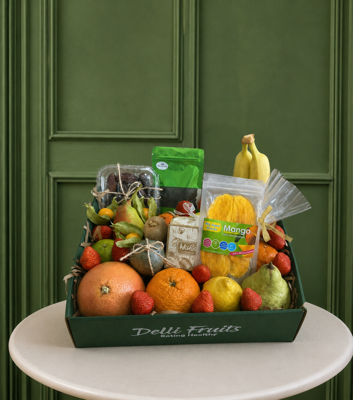 Cadou cu Fructe Nr. 70 – Selecție Premium cu Fructe și Gustări www.delligiftshop.md