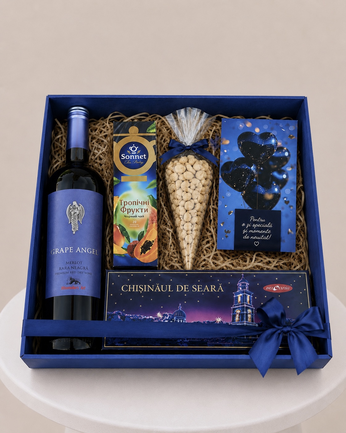 Cadou pentru ocazii Nr. 40 – Eleganță în albastru www.delligiftshop.md