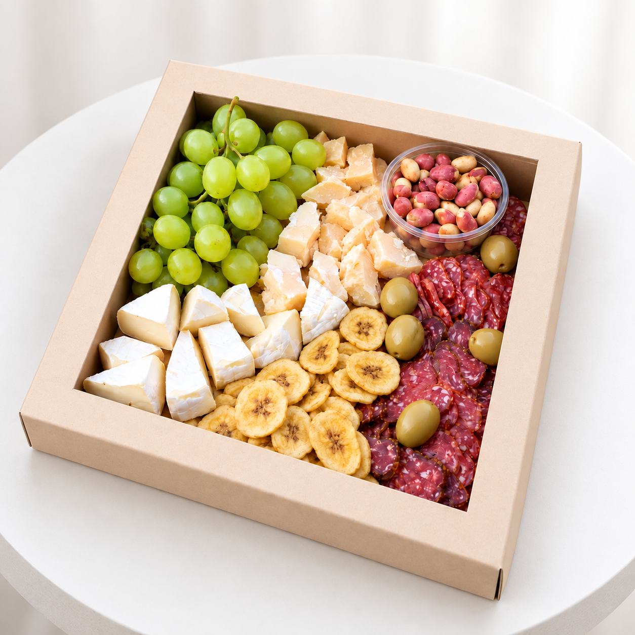 Platou Gourmet Nr. 18 – Selecție Premium Cheese & Fruit www.delligiftshop.md
